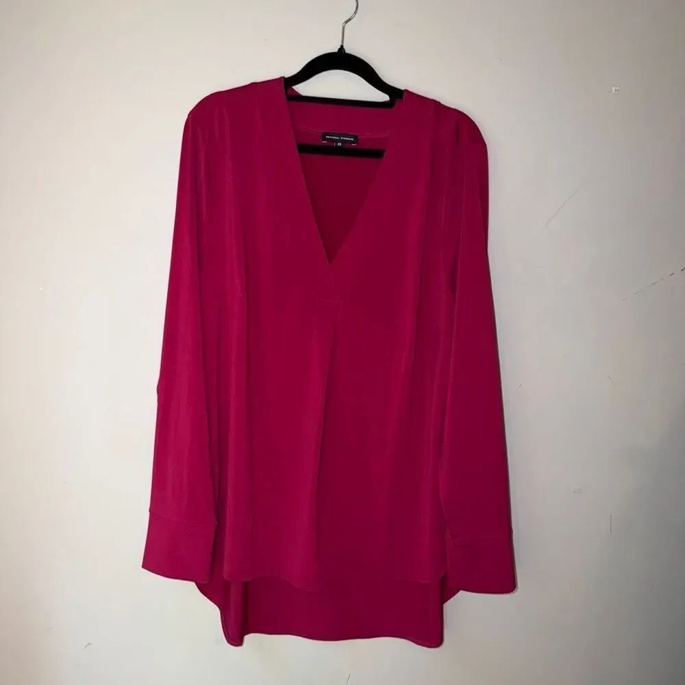 Universal Standard liquid jersey magenta  pink v neck blouse